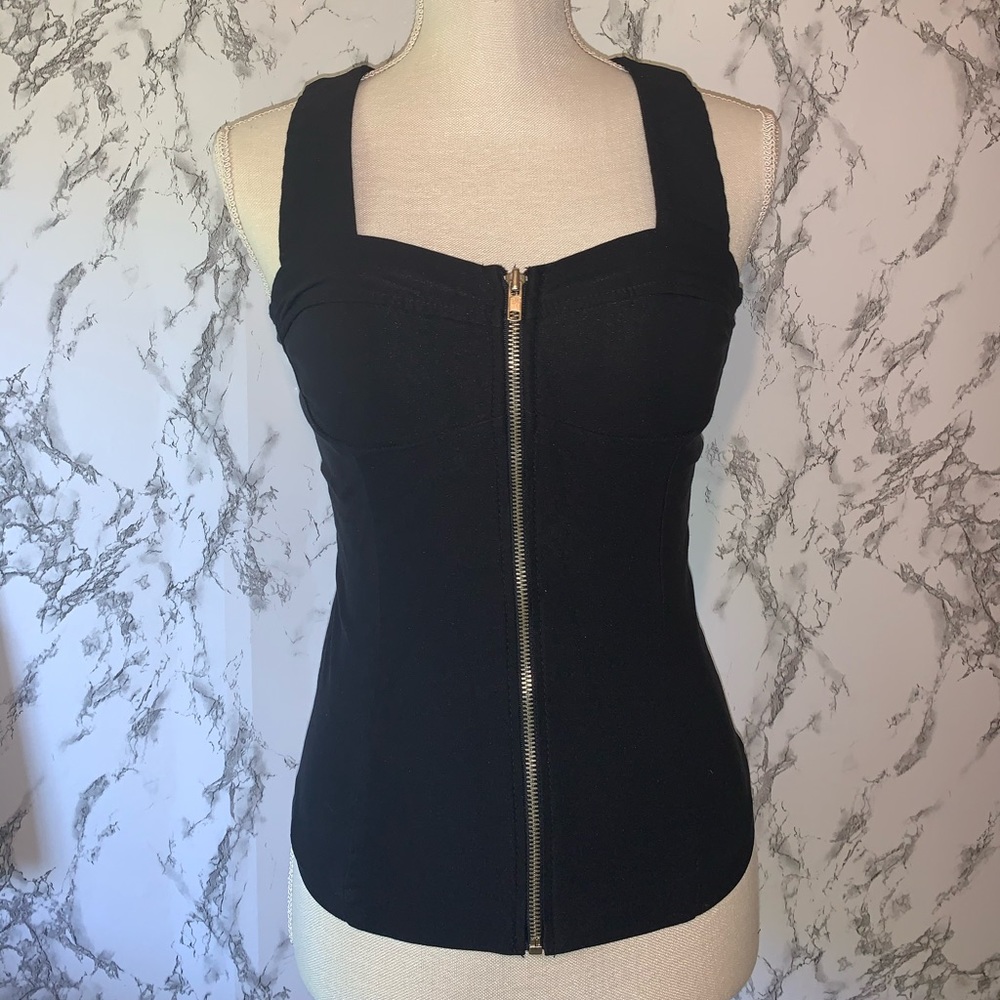 Zip up tank